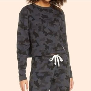 Soul Cycle Casey Gray Camouflage Cropped Pullover Sweatshirt Women's L